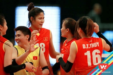 Best Libero AVC 2017 nhiều lần phạm luật, trọng tài ngó lơ