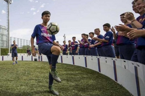 Hai tài năng Đông Nam Á đỗ vào lò La Masia của Barca