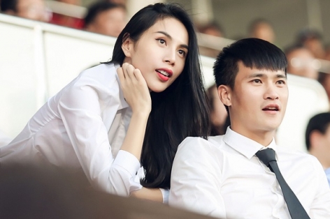 Bà xã Công Vinh phát biểu bất ngờ về thất bại của U22 VN