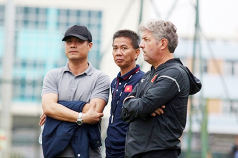 Chuyên gia Đức tạm biệt U22 Việt Nam trước trận gặp Thái Lan