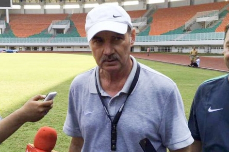 HLV Alfred Riedl bất ngờ tái xuất tại Đông Nam Á