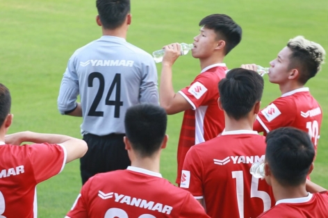 HLV Park Hang Seo thử nghiệm đầu tiên thay Văn Thanh