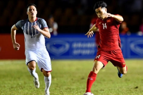 'Đừng trách Công Phượng, đến cầu thủ thế giới còn bỏ lỡ'
