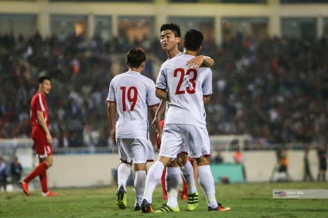 HLV Phạm Minh Đức: 'Vào vòng 1/8 là điều trong tầm tay ĐT Việt Nam'