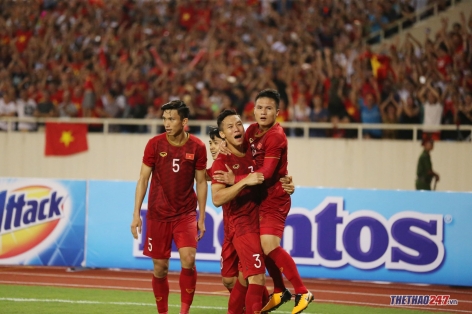 Việt Nam thăng tiến, hơn Thái Lan 12 bậc trên BXH FIFA
