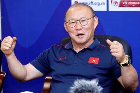 HLV Park Hang Seo: 'Tôi muốn cùng tuyển nữ trở về với 2 tấm HCV'