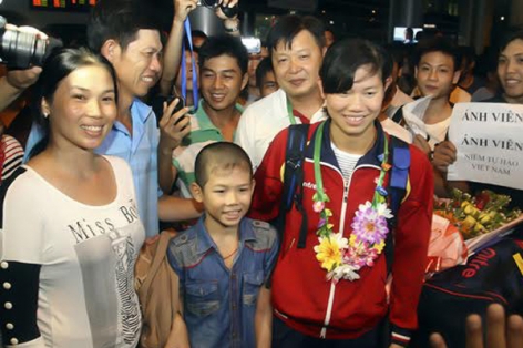 Ánh Viên năm thứ 6 ăn Tết ở Mỹ