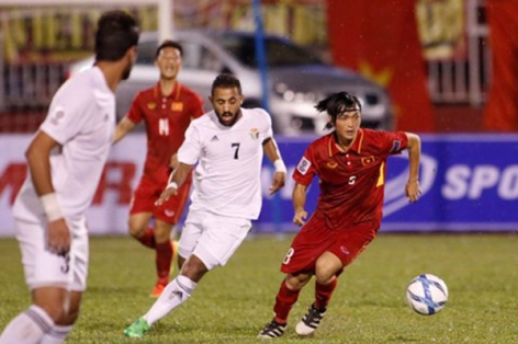 HLV Hữu Thắng chọn xong bộ ba tiền vệ cho U22 dự SEA Games