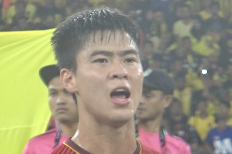 VIDEO: Màn hát quốc ca hào hùng của Duy Mạnh trên SVĐ Bukit Jalil