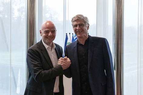 HLV Wenger chính thức xác định xong tương lai