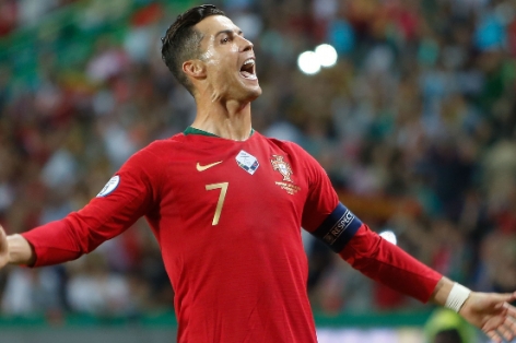 Ronaldo: 'Vua dội bom' châu Âu, vẫn xếp dưới 1 người châu Á