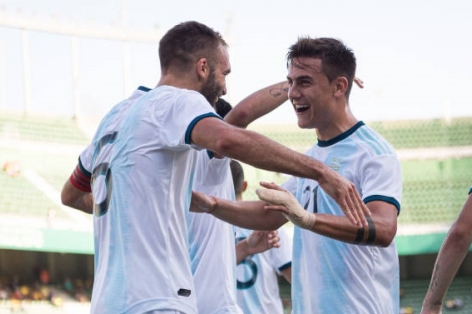 Argentina hủy diệt Ecuador bằng một 'set tennis' trong ngày Messi vắng mặt