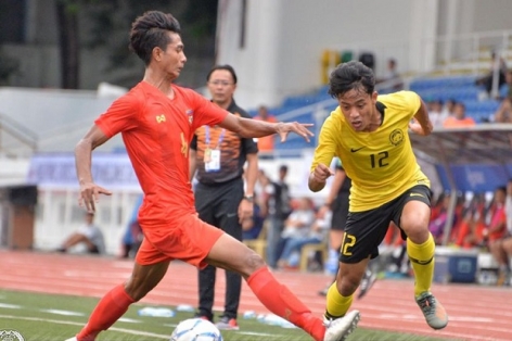 CĐV Malaysia: 'Hãy nhìn sang Việt Nam mà học hỏi đi'