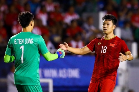 Đồng đội an ủi Bùi Tiến Dũng: 'Sau cơn mưa trời lại sáng'