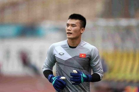 Nhà vô địch AFF dành lời khen cho Bùi Tiến Dũng