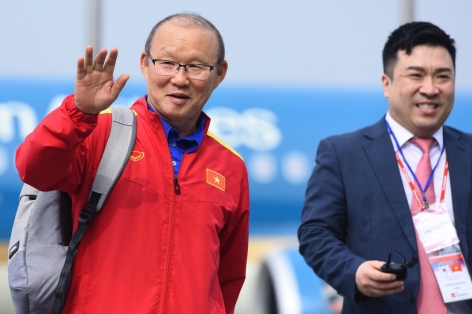 ĐTVN được chào đón như những người hùng trong ngày trở về