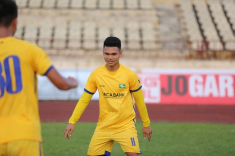 HLV Park nhận tin vui từ hậu vệ SLNA trước thềm King's Cup