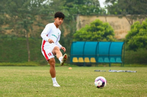 Danh Trung khó tham dự SEA Games 31 cùng U22 Việt Nam?