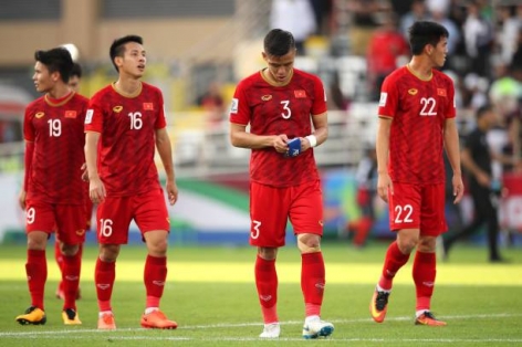 CĐV Thái Lan: Xin lỗi Việt Nam, Thái Lan lại phải gồng gánh ĐNA rồi