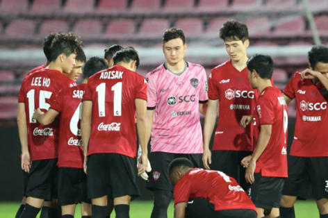 Muangthong thất bại cay đắng trong ngày Văn Lâm ra mắt