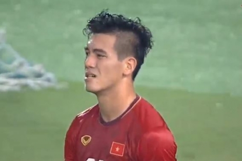 VIDEO: Pha bỏ lỡ đáng tiếc của Tiến Linh