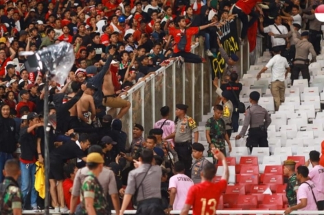 Malaysia và Indonesia nhận án phạt nặng từ FIFA