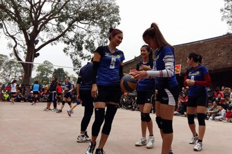 Tin thể thao sáng 10/2: Tuyển thủ bóng chuyền thu nhập khủng từ hội làng