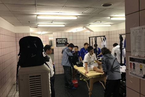 Chủ nhà SEA Games 'cải tạo' toilet làm phòng thay đồ 