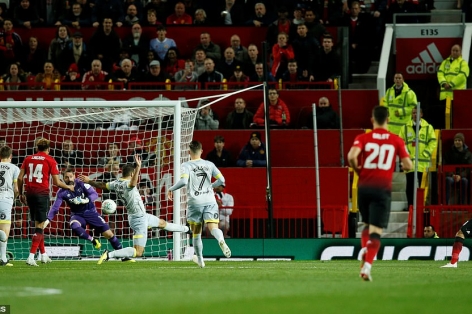 Kết quả bóng đá hôm nay 26/9: MU bị loại sốc ở Cup Liên đoàn