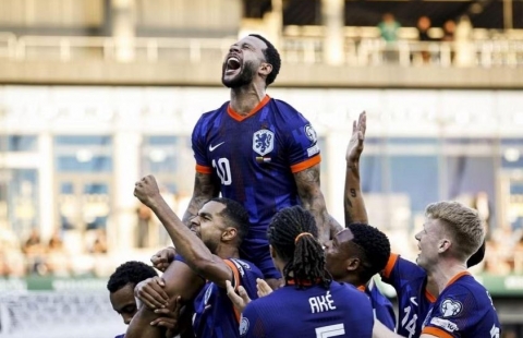 Cựu sao MU tỏa sáng, Hà Lan thắng vất vả tại vòng loại World Cup