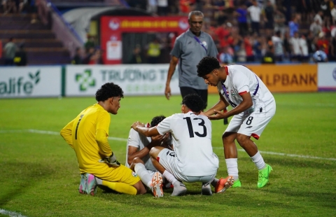 Các cầu thủ U23 Yemen bật khóc khi thua U23 Việt Nam