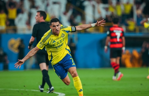 Ronaldo lập cú đúp, Al Nassr ngược dòng đẳng cấp tại Saudi Pro League