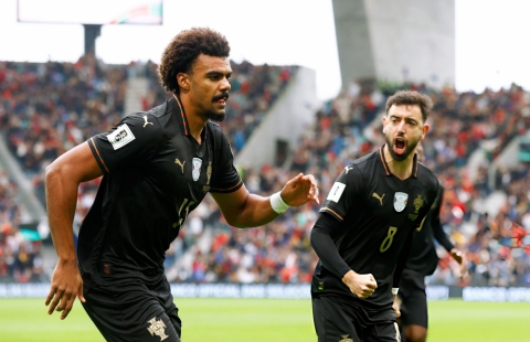 Trực tiếp Bồ Đào Nha 1-0 Armenia: Nhanh chóng mở điểm