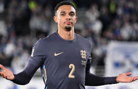Tuchel cảnh báo Alexander Arnold về vị trí ở ĐT Anh
