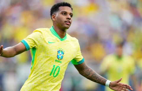 Rodrygo bị HLV Ancelotti loại khỏi tuyển Brazil