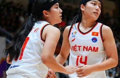 Cặp song sinh Việt kiều Thảo My - Thảo Vy giành “vàng” cho bóng rổ nữ Việt Nam