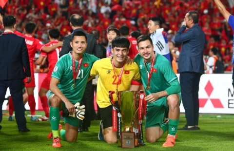 HLV Kim Sang Sik tìm ra thủ môn số 1 của U23 Việt Nam
