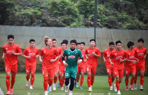 ĐT Việt Nam và U23 Việt Nam lại tập trung song song