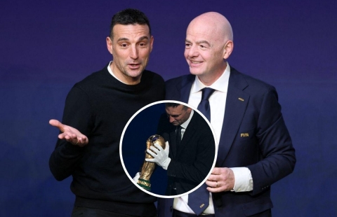 Chủ tịch FIFA xin lỗi HLV ĐT Argentina vì yêu cầu đeo găng tay trắng