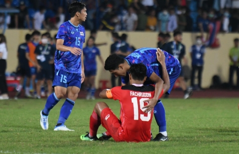 VIDEO: U23 Indonesia và U23 Thái Lan lao vào ẩu đả, nhận 'mưa' thẻ đỏ