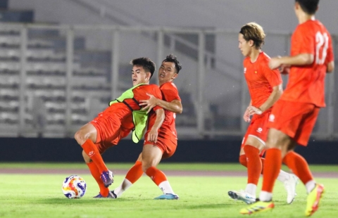 Dàn sao U23 Việt Nam 'mướt mồ hôi' trên sân của Indonesia
