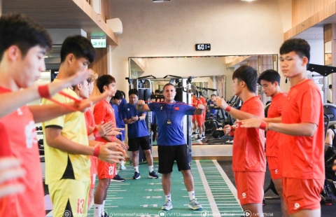 U23 Việt Nam 'nhận quà' từ thầy Kim, sẵn sàng tranh ngôi vô địch với U23 Indonesia