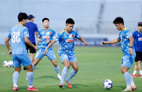 Dàn cầu thủ U22 Việt Nam nỗ lực cạnh tranh suất thi đấu ở SEA Games 33
