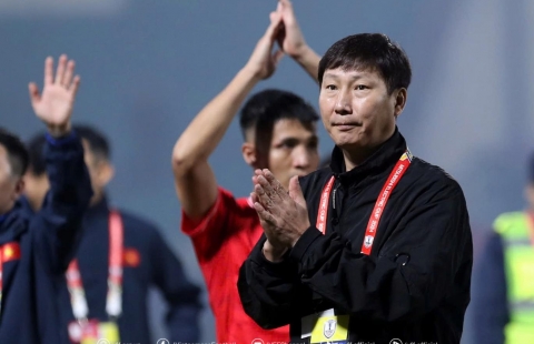 HLV Kim Sang Sik động viên 5 cầu thủ bị loại khỏi U22 Việt Nam