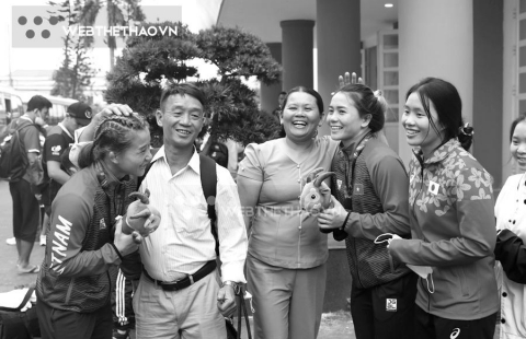 Trưởng đoàn Thể thao Việt Nam gửi thư chia buồn với 3 chị em ruột mất cha sau SEA Games