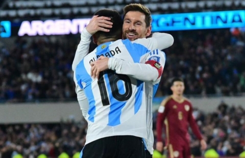 Argentina trao số 10 cho sao trẻ