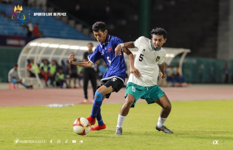 Indonesia thắng đậm Campuchia 8-0 trận ra quân