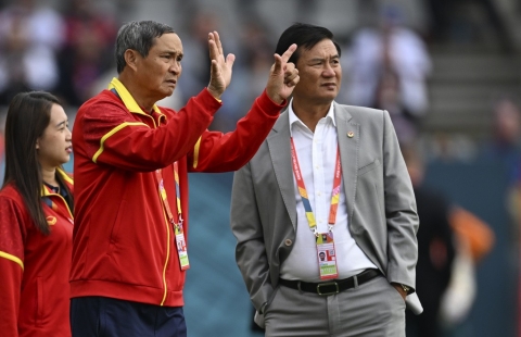 HLV Mai Đức Chung: 'Trọng tài ở SEA Games 33 quá tệ'