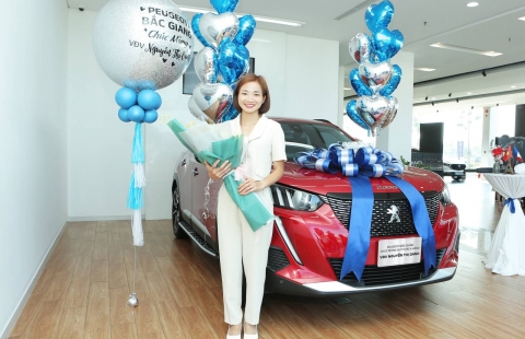 'Nữ hoàng điền kinh' Việt Nam được tặng xe gần 1 tỷ đồng sau SEA Games 32