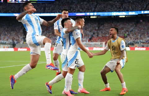 Kép phụ tỏa sáng, Argentina sớm giành vé vào tứ kết Copa America